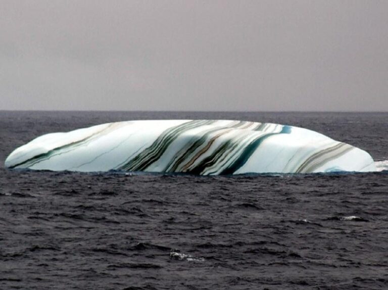 These Amazing Striped Icebergs in Antarctica Look Like Candy